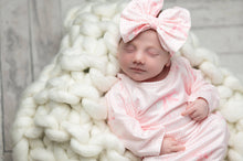 Load image into Gallery viewer, Infant Girls Pink Bows Baby Gown and Bow Headband Set