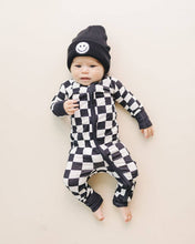 Load image into Gallery viewer, Smiley Beanie | Black