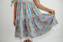 Load image into Gallery viewer, Vintage Floral &amp; Lace Dress
