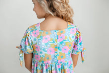 Load image into Gallery viewer, Vintage Floral &amp; Lace Dress
