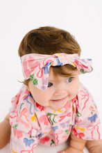 Load image into Gallery viewer, BOW-tastic Slouchy Shorts Set
